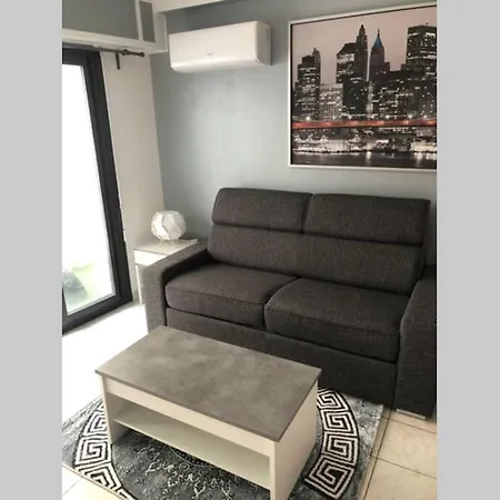 Studio Meuble Climatise Mourillon Bord De