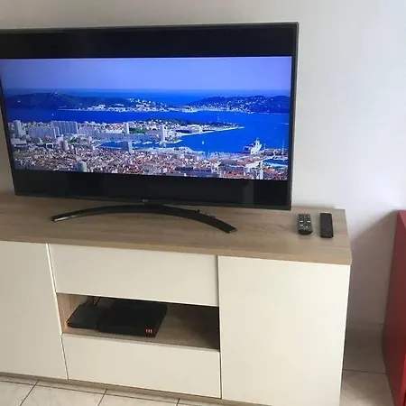 Studio Meuble Climatise Mourillon Bord De Apartment Toulon